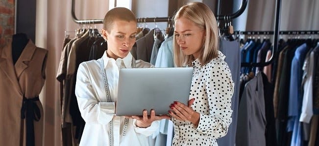 How to Use Social Media to Network With Other Fashion Professionals