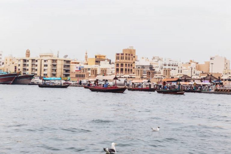 Embark on a Dazzling Dhow Cruise: Unforgettable Sightseeing and Culinary Delights on Dubai Creek
